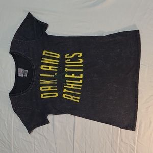 Oakland A's Athletics womans M acid wash tee genuine merchandise
